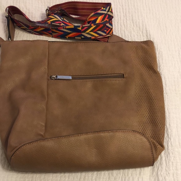 Marina Galanti large bag with removable strap.  Zipper close - Picture 3 of 10